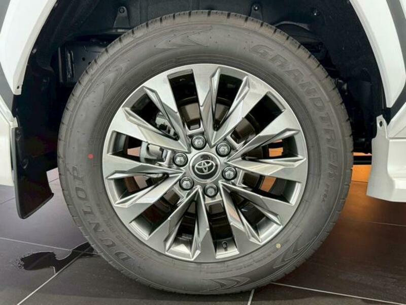 LAND CRUISER