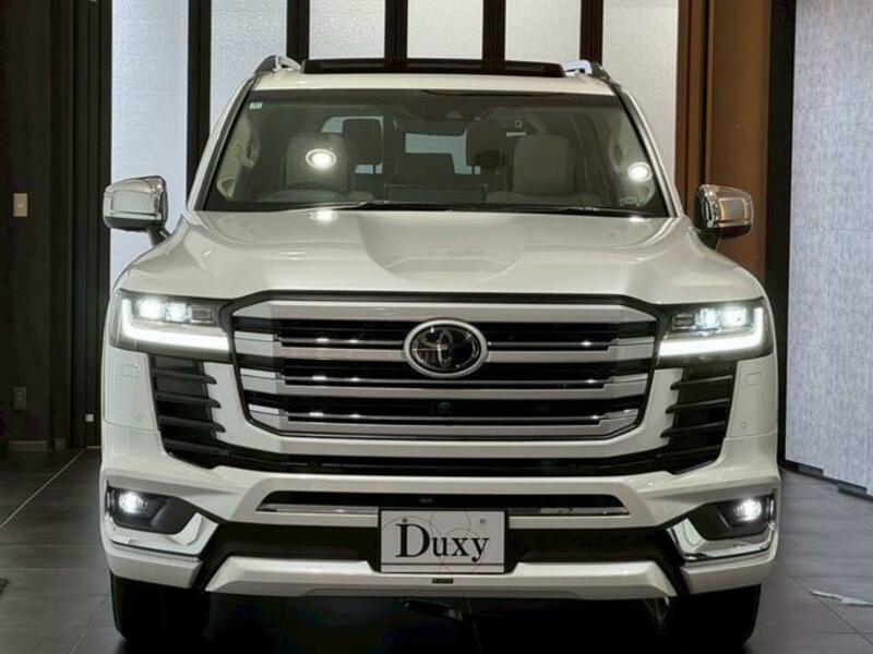 LAND CRUISER