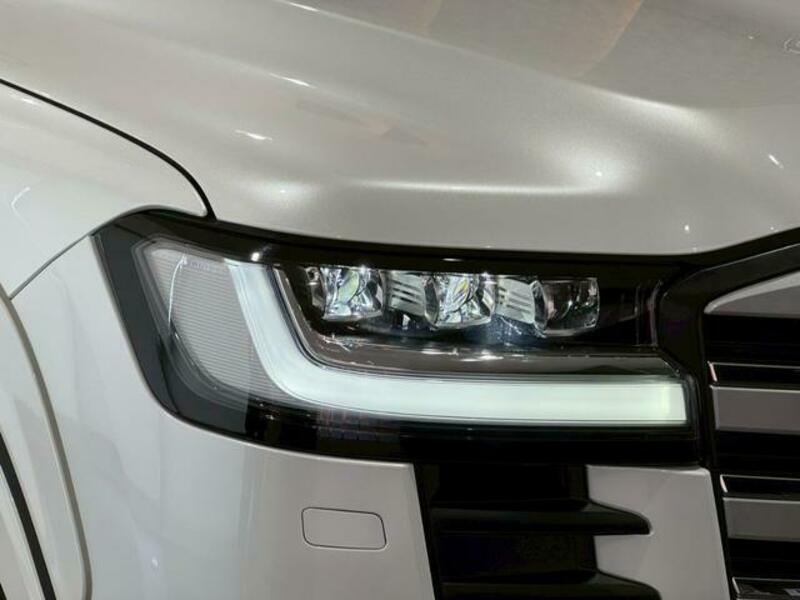 LAND CRUISER