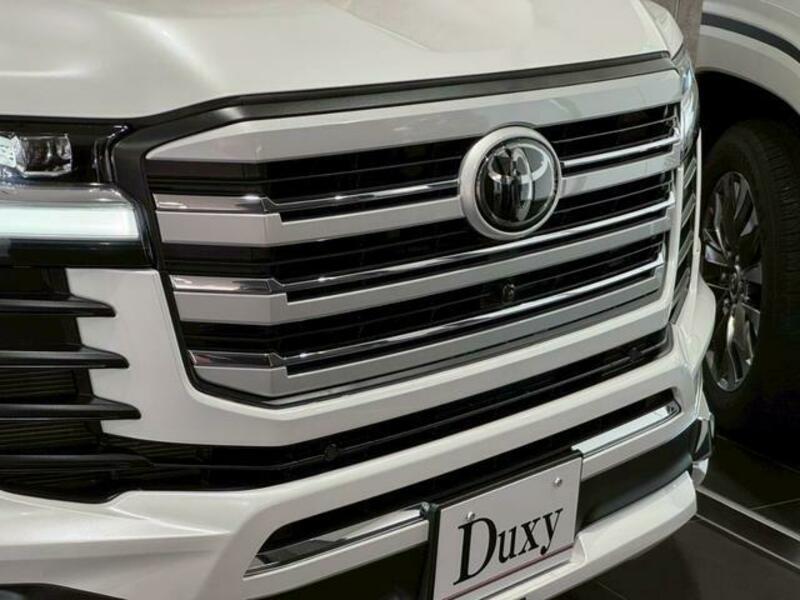 LAND CRUISER