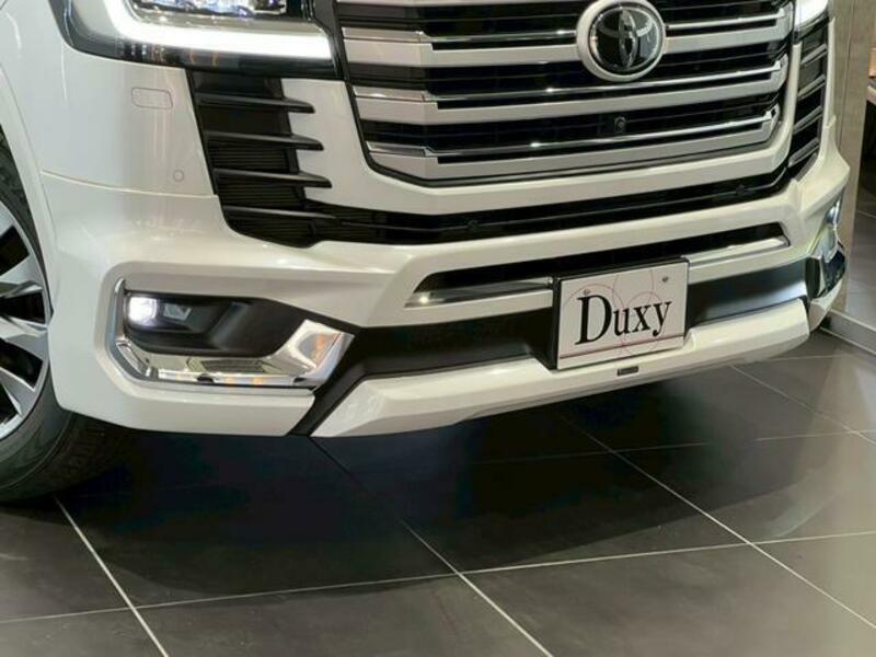 LAND CRUISER