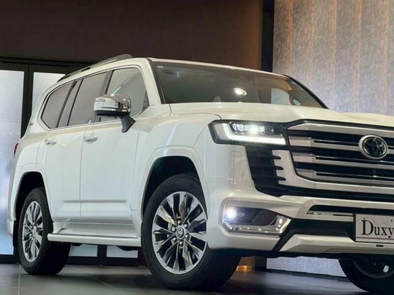LAND CRUISER
