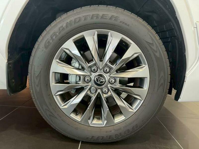 LAND CRUISER