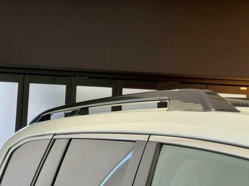 LAND CRUISER