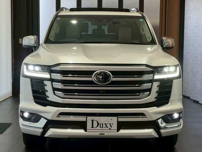 LAND CRUISER