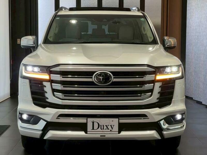 LAND CRUISER