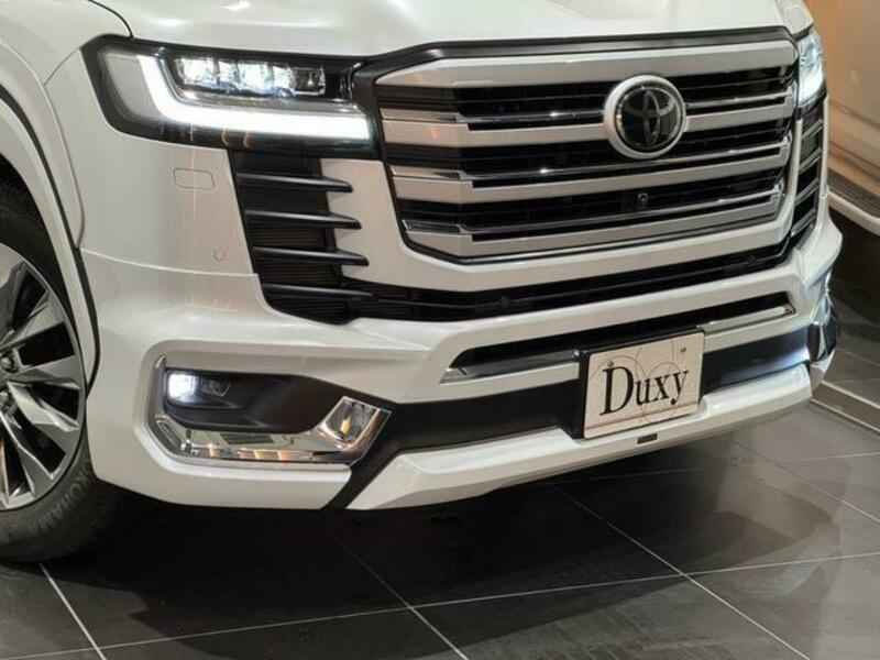 LAND CRUISER