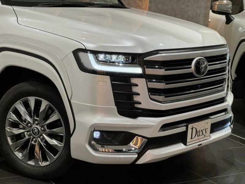 LAND CRUISER