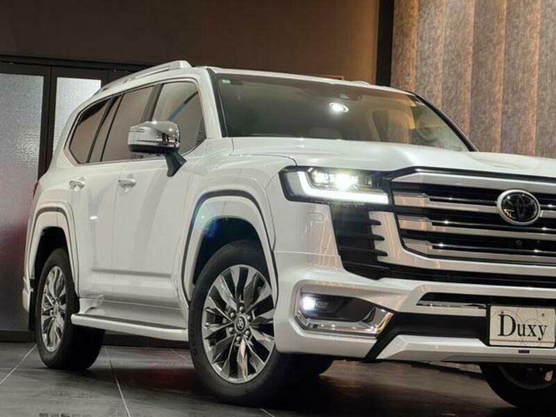 LAND CRUISER