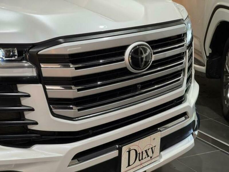 LAND CRUISER