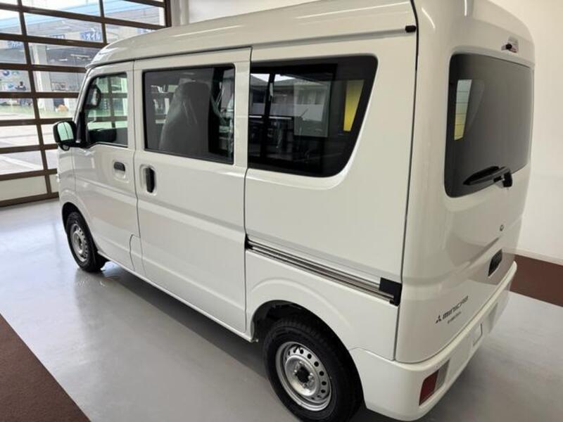 MINICAB VAN