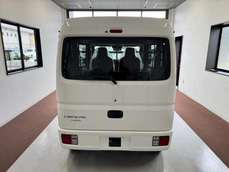 MINICAB VAN