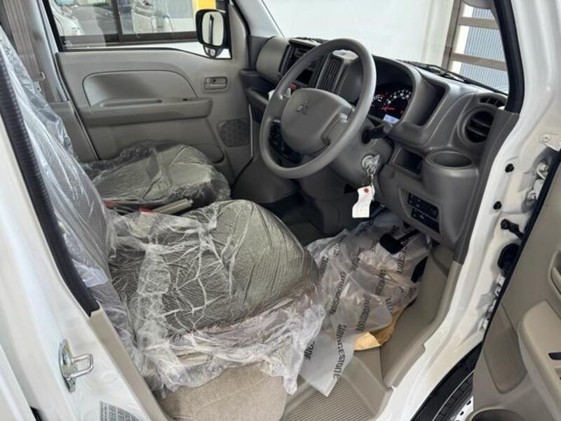 MINICAB VAN