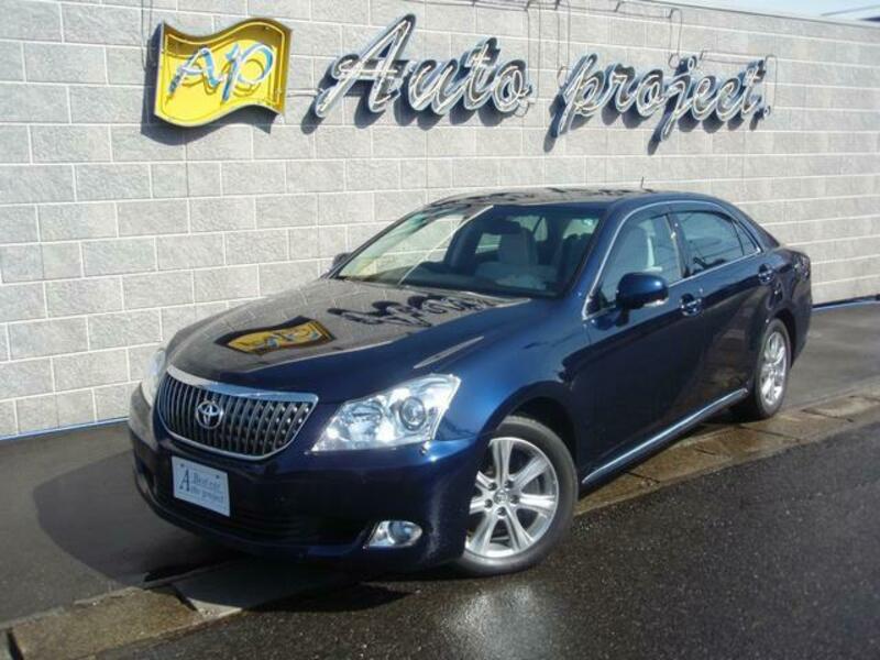 TOYOTA CROWN MAJESTA