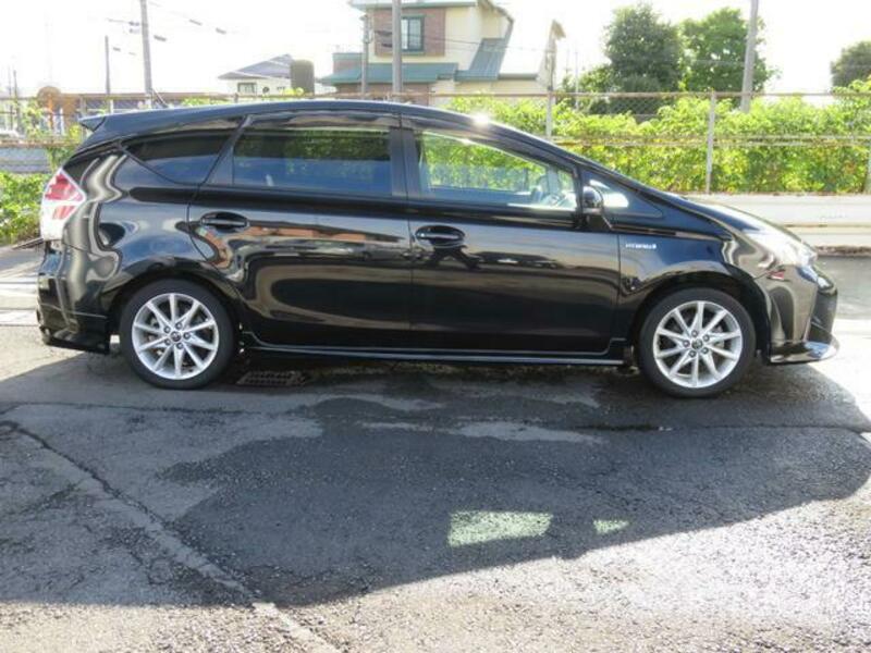 PRIUS ALPHA