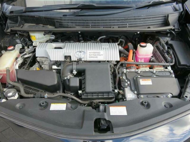 PRIUS ALPHA
