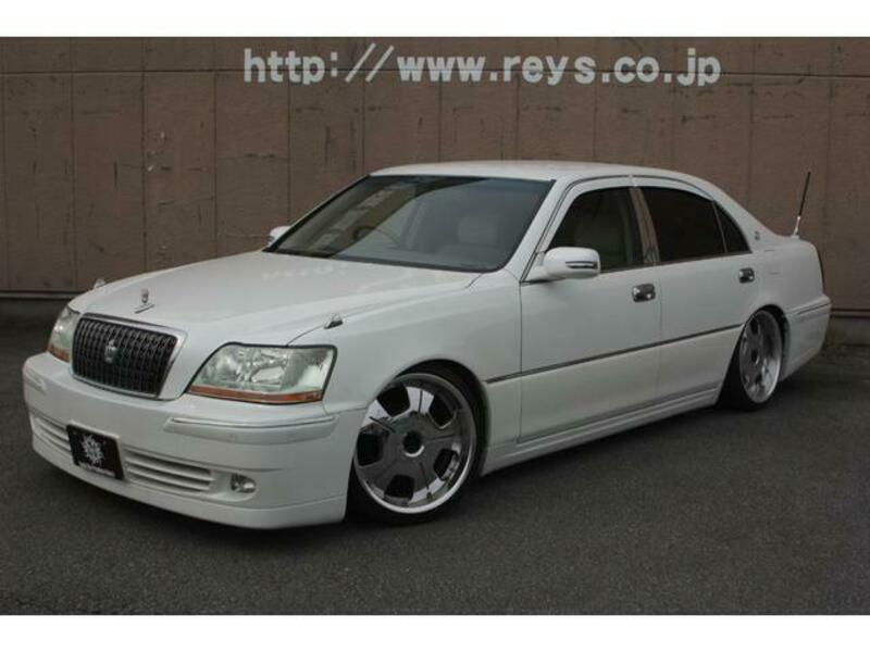 TOYOTA CROWN MAJESTA
