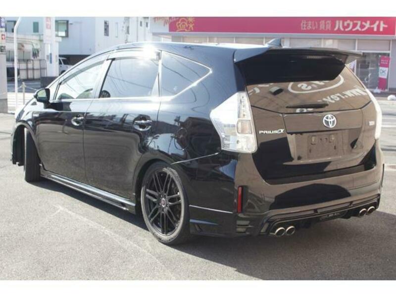 PRIUS ALPHA