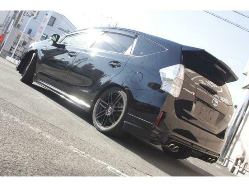 PRIUS ALPHA