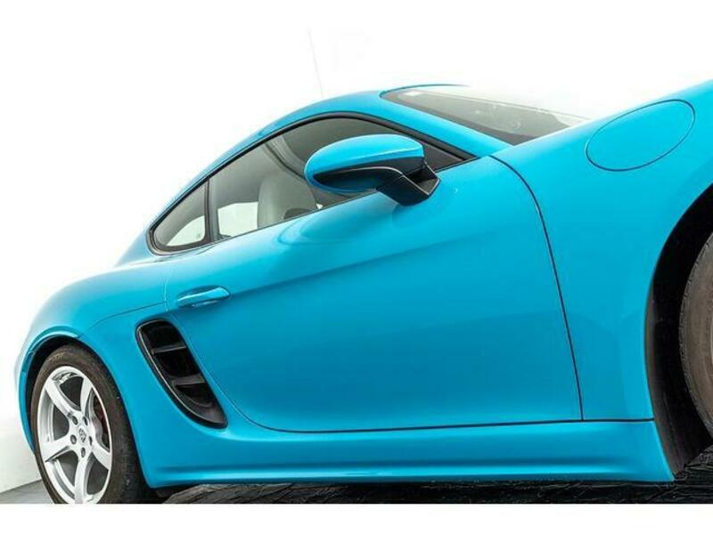 718 CAYMAN