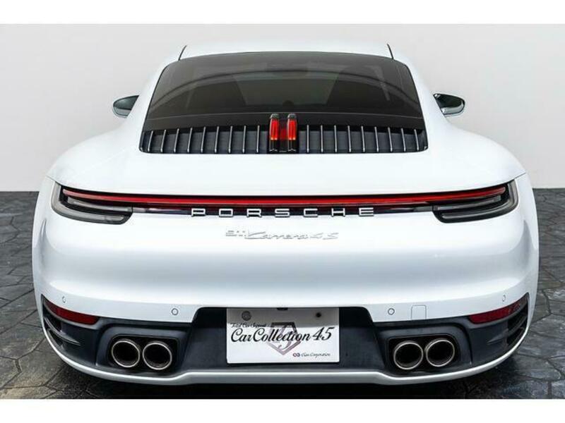 911