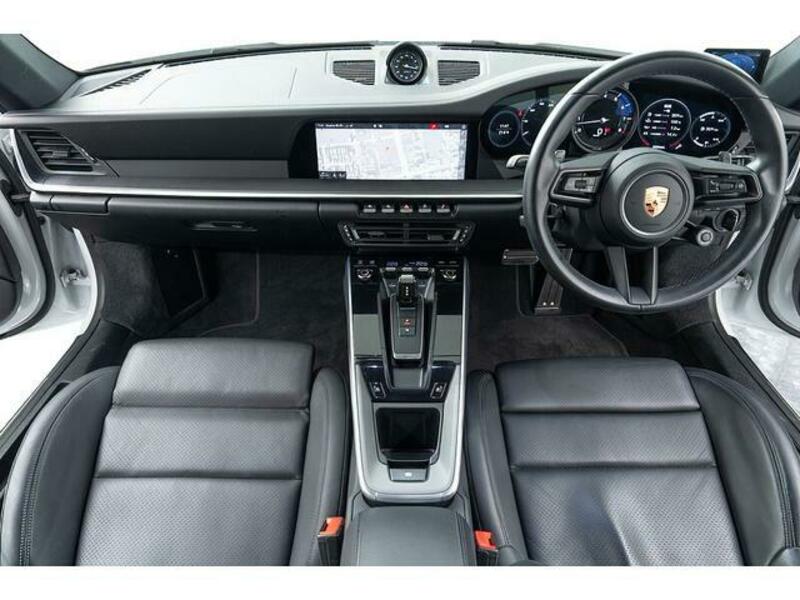 911