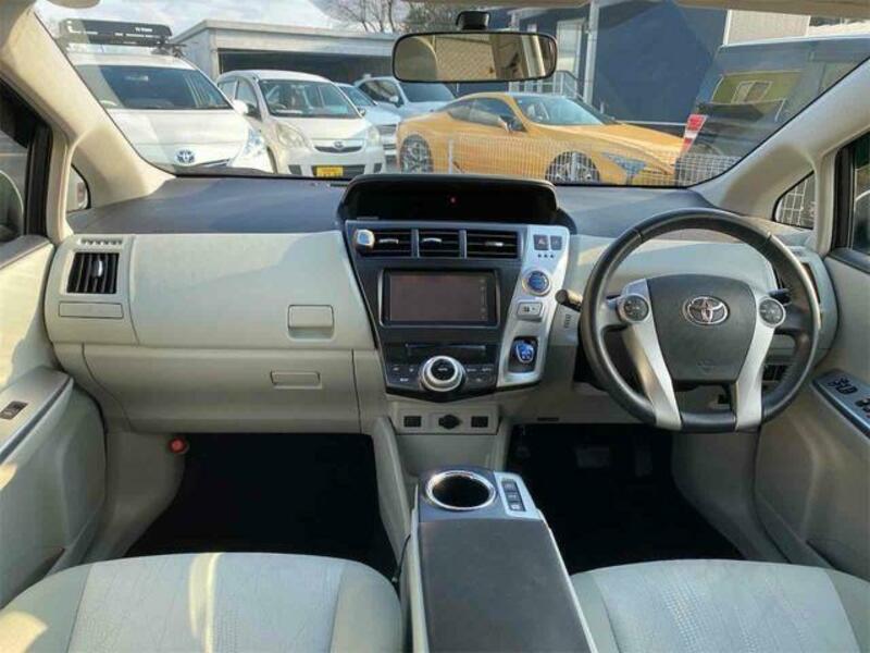PRIUS ALPHA