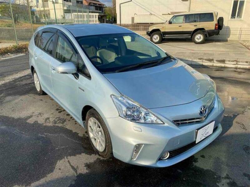 PRIUS ALPHA