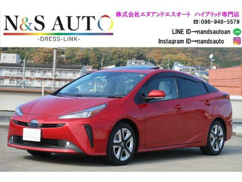 TOYOTA PRIUS