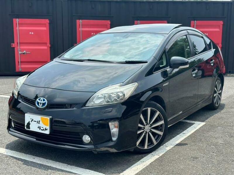 TOYOTA PRIUS