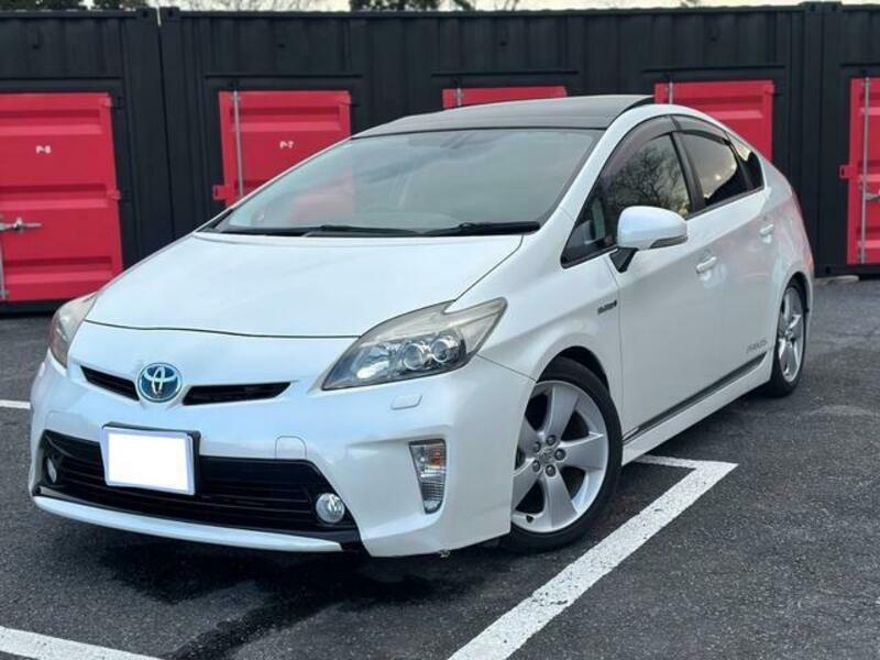 TOYOTA PRIUS