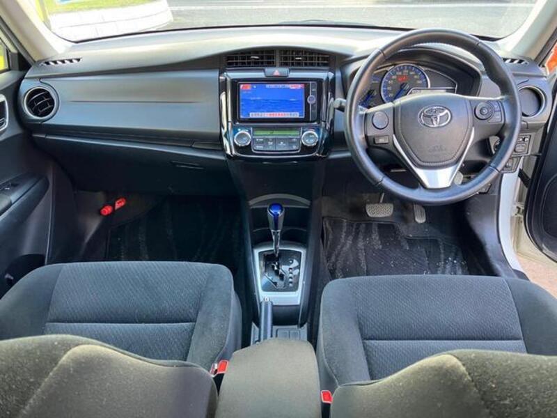 COROLLA AXIO