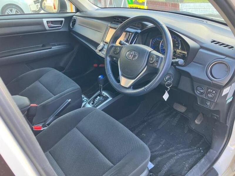 COROLLA AXIO