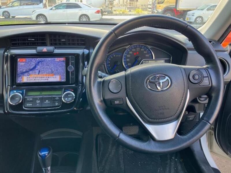 COROLLA AXIO