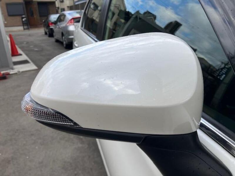 COROLLA AXIO