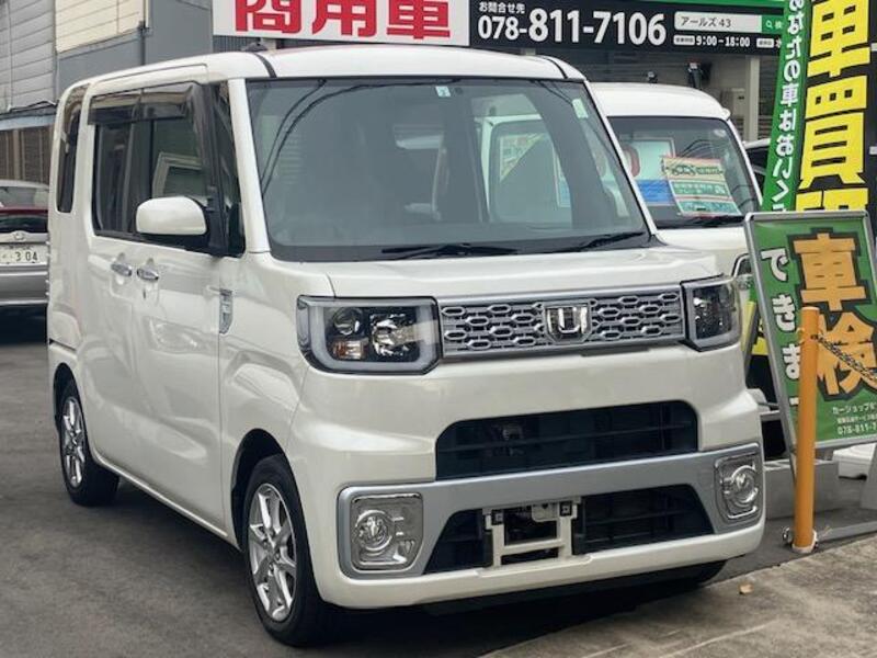 DAIHATSU WAKE