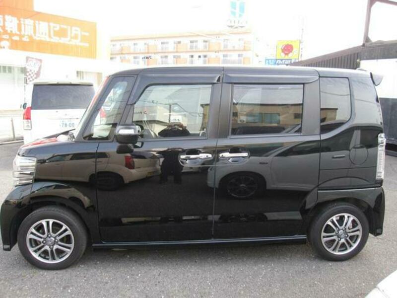 N BOX CUSTOM