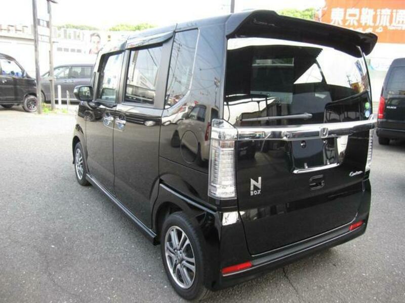 N BOX CUSTOM