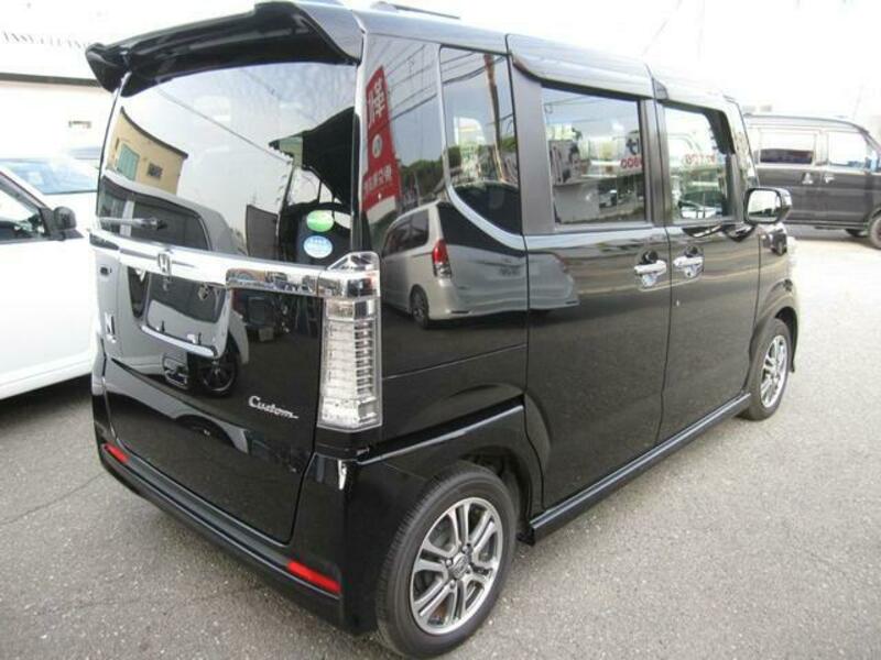 N BOX CUSTOM
