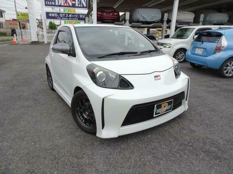 TOYOTA IQ