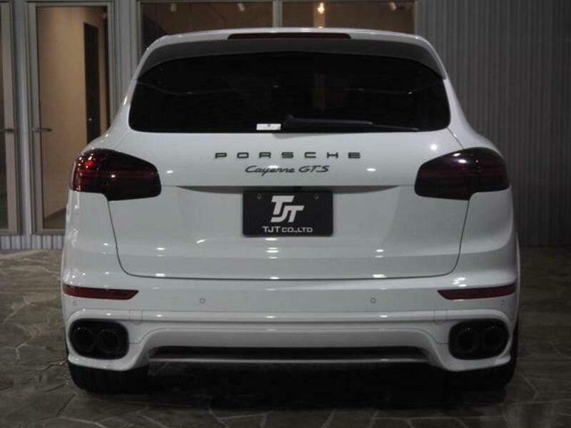 CAYENNE
