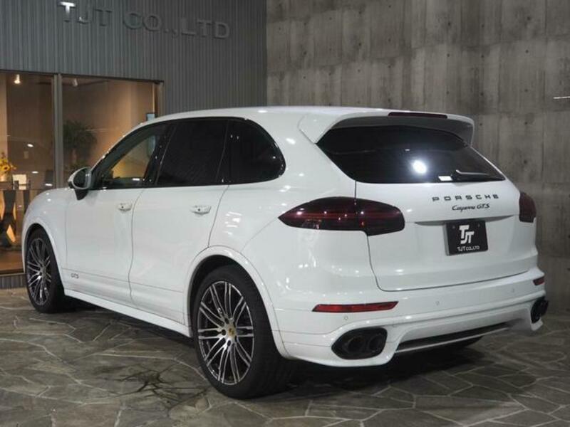 CAYENNE