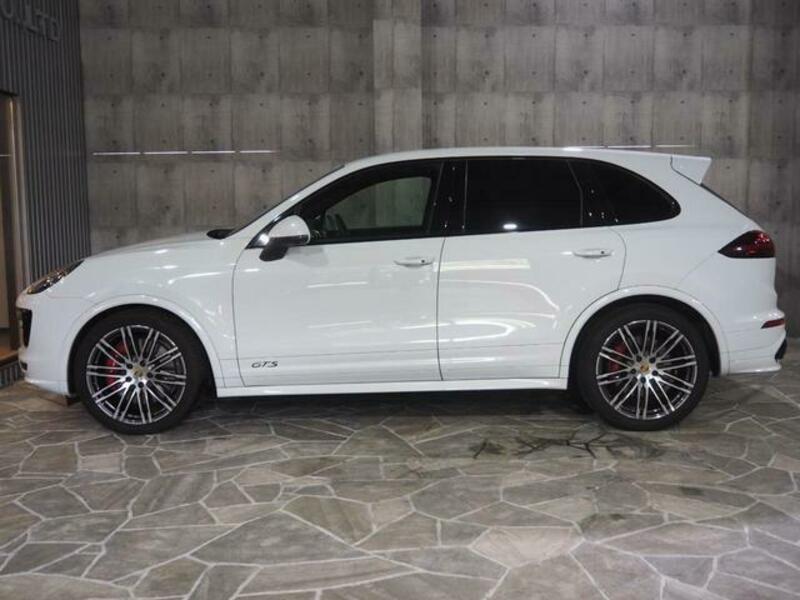 CAYENNE