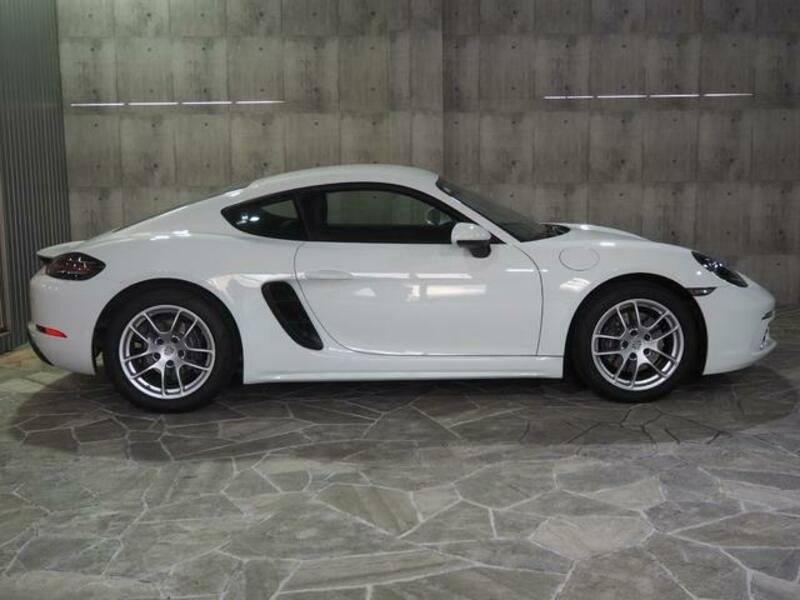 718 CAYMAN