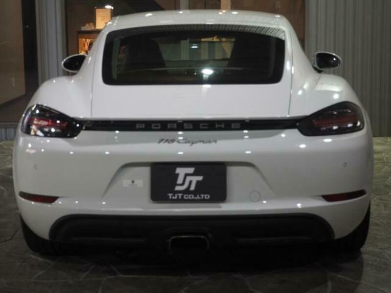 718 CAYMAN