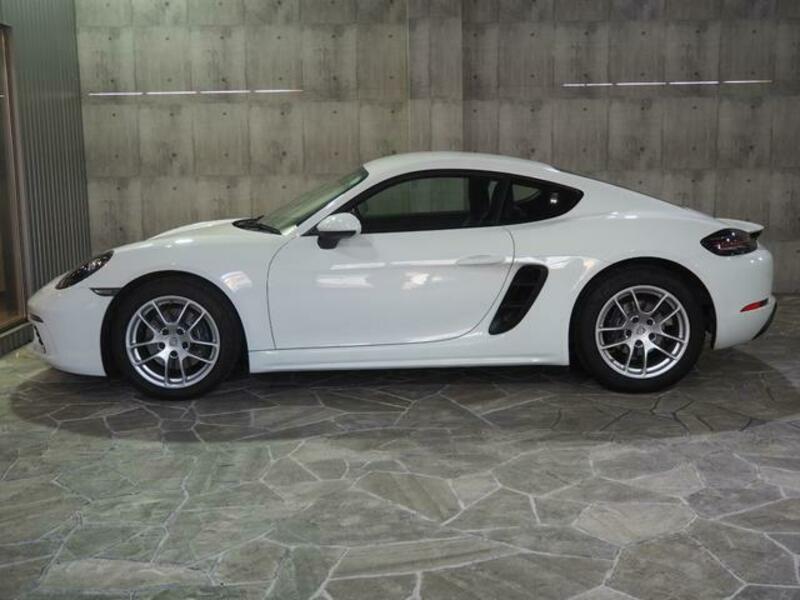 718 CAYMAN