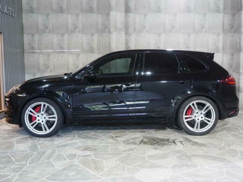 CAYENNE