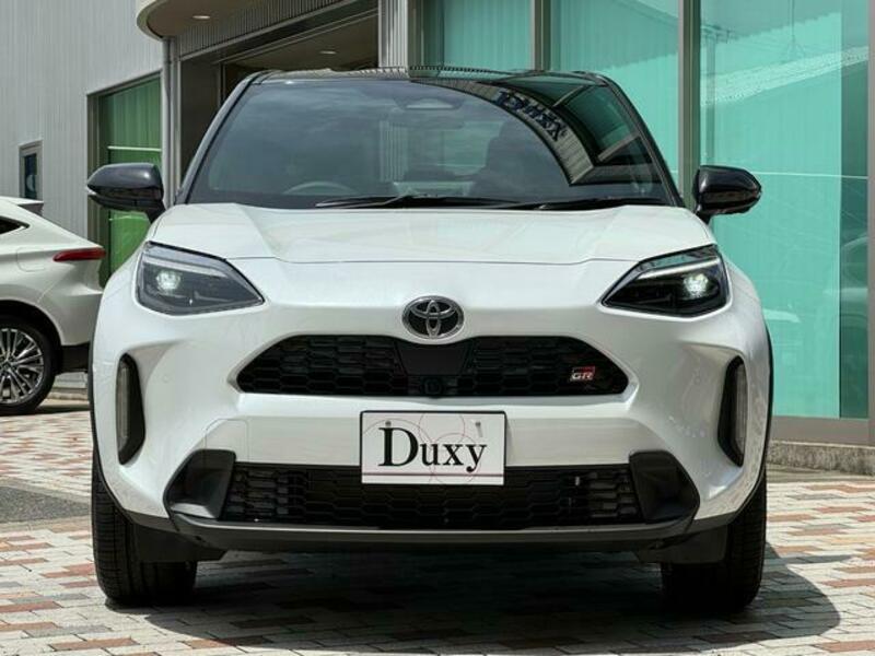 YARIS CROSS
