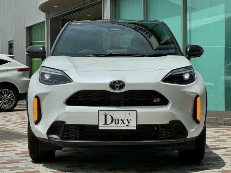 YARIS CROSS