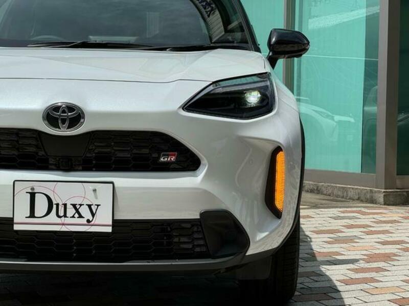 YARIS CROSS